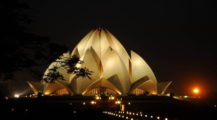 Храм Лотоса