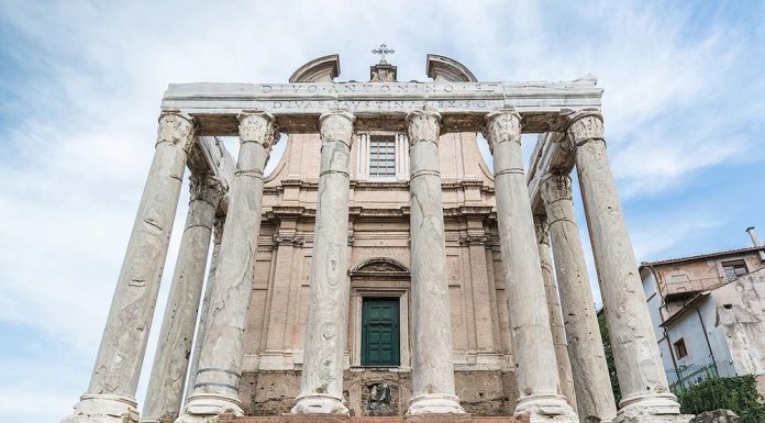 ХРАМ АНТОНИНА И ФАУСТИНЫ