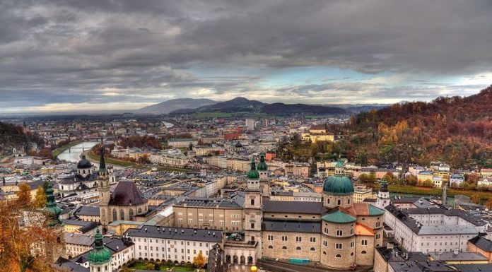 Зальцбург — город Моцарта, кафе и церквей Зальцбург