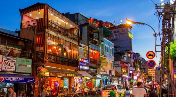 Ночная жизнь Ханоя