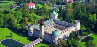 замок в Красичине