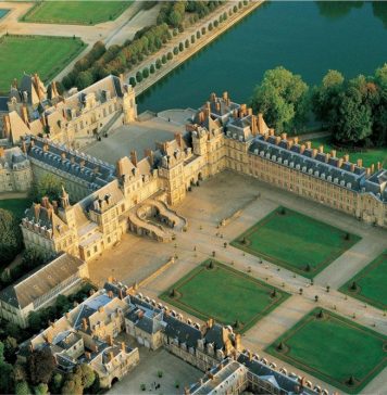 Дворец Фонтенбло