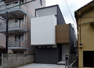Бетонный крошечный дом в Токио