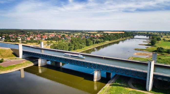 Магдебургский водный мост, Германия